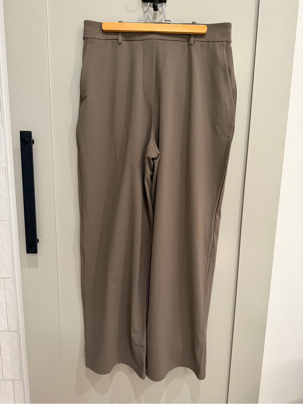 Lululemon Daydrift Highrise Straight Leg Trouser